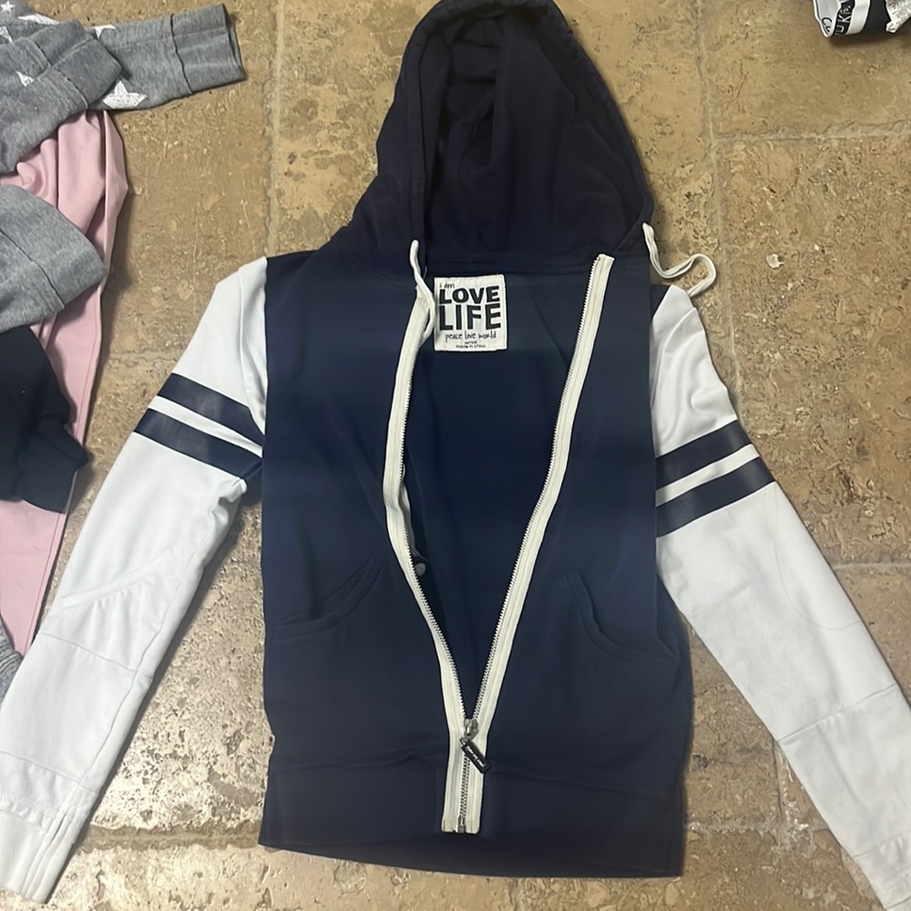 peace love world zip up sweater size small